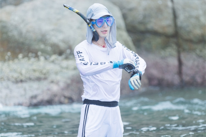 《我家那小子》陈学冬流落荒岛 偶遇渔民求助