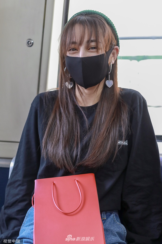 戴头盔怎么整理刘海 W020190624292307314425.jpg