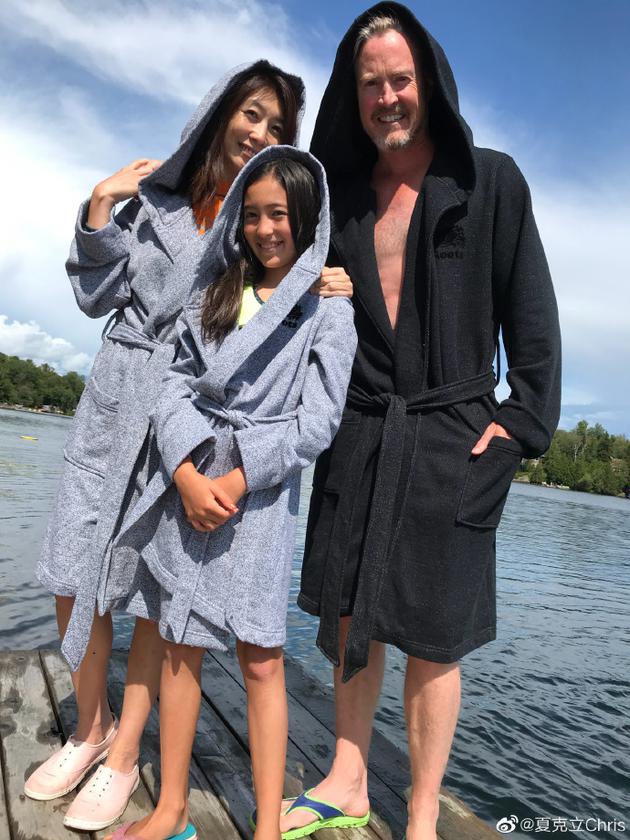 混血小公主长大了!夏天近照变成气质少女