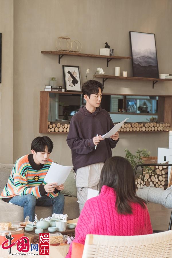 「谢娜」易烊千玺配音小王子超温柔 郭麒麟被赞可塑性强