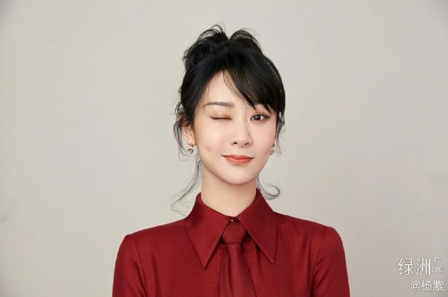 视频■新朋友！杨紫晒剧组的小狗 大呼可爱想带回家