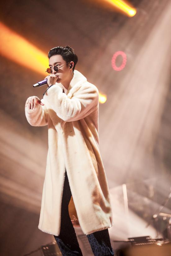 中国风张艺兴唱作人火力全开 热血嘻哈唱响中国风