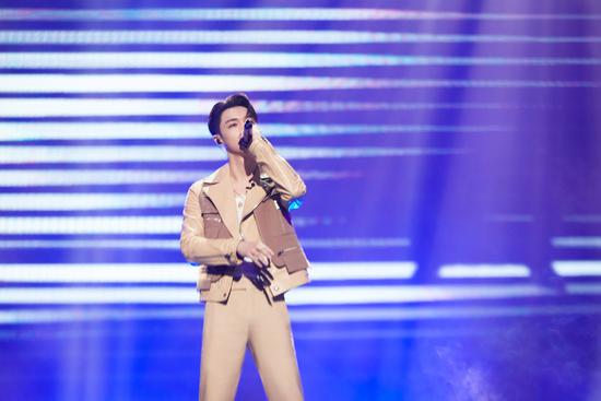 中国风张艺兴唱作人火力全开 热血嘻哈唱响中国风