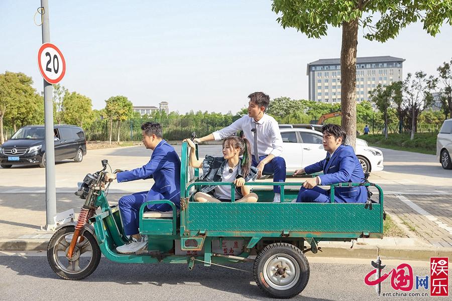 贾乃亮《极挑6》逐梦训练营 杨超越周震南鼓励后辈