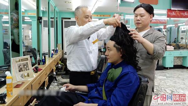 钟表《极挑6》重温上海记忆 贾乃亮邓伦体验手工魅力