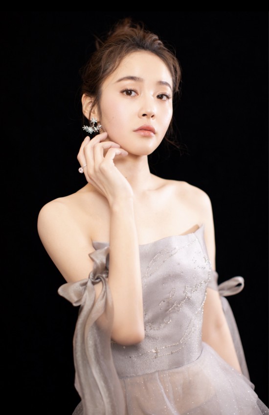 奚美娟张佳宁：和奚美娟对戏一点也不紧张