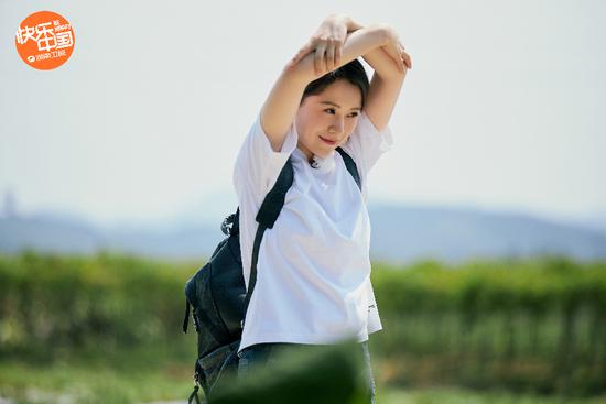 何炅《向往的生活4》热播 蘑菇屋里“朋友一生一起走”