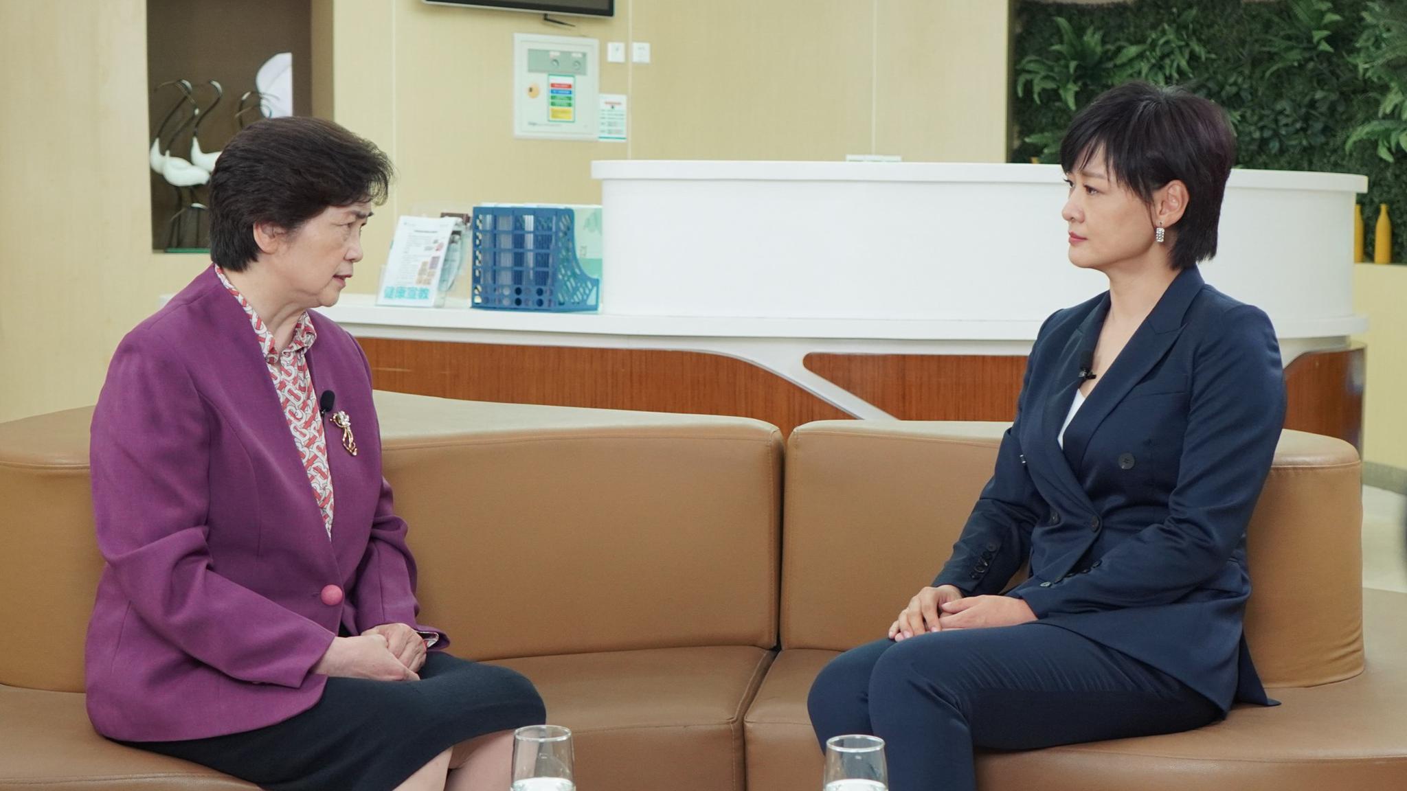 疫情东南卫视抗疫特别节目 李兰娟：人类要掌握自己的命运