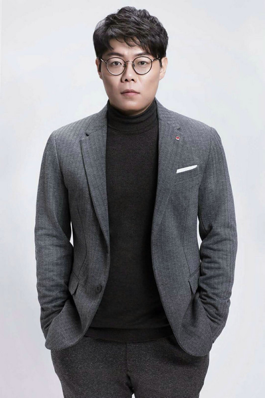 原著《全职高手》导演十一月对话佐藤信介“破次元壁”打造漫改盛宴