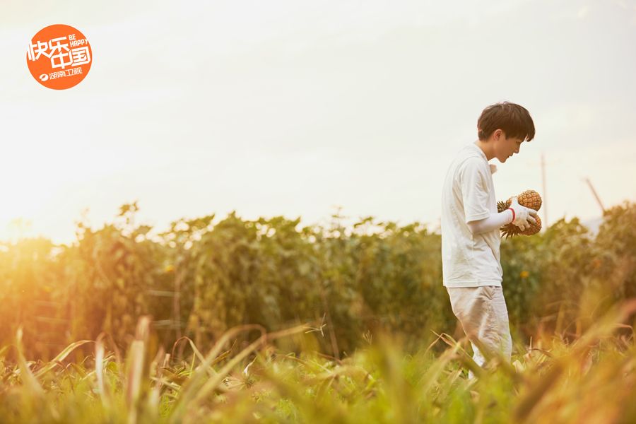 周深毛不易做客《向往4》 岳云鹏蘑开课教相声