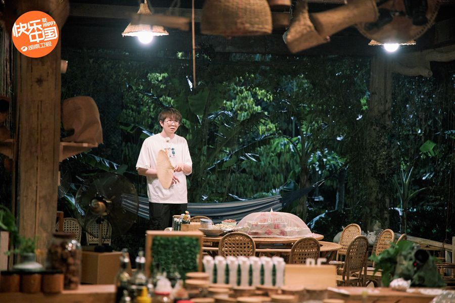 周深毛不易做客《向往4》 岳云鹏蘑开课教相声