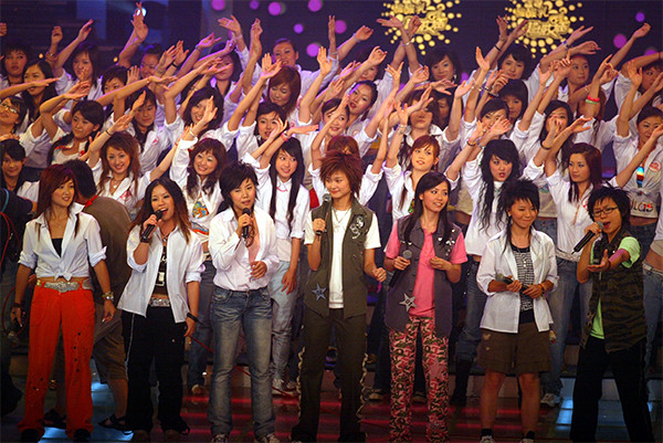 粉丝从“超女”到“练习生”，为什么偶像选秀还在“火”？