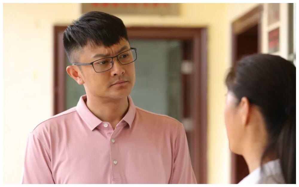 海南庆祝晚会播出 印小天音诗画朗诵