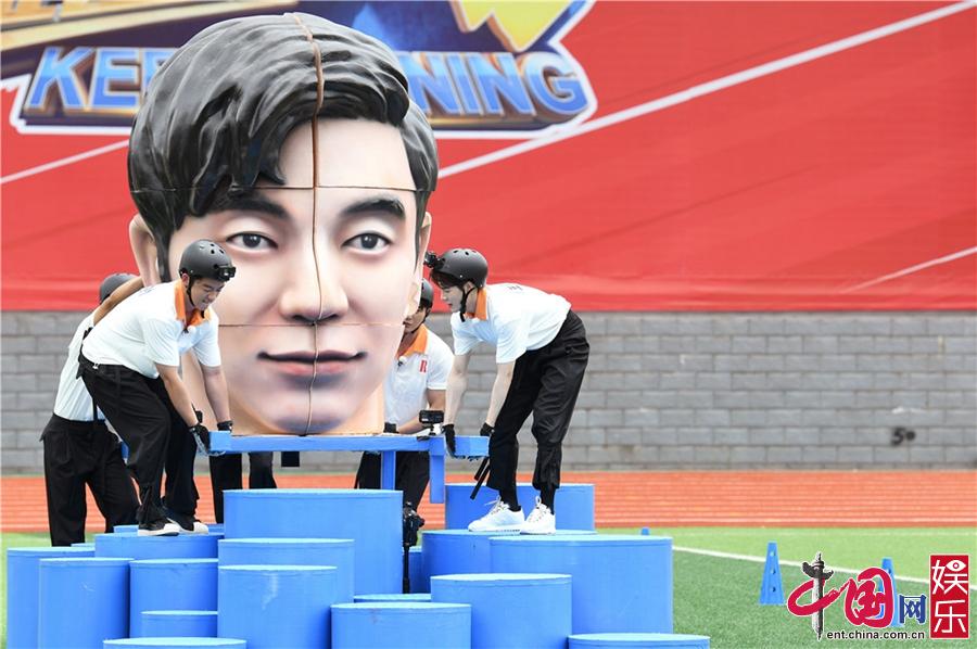 《飞跃吧》迎来“诳言特辑” 全员出动找寻事件真相