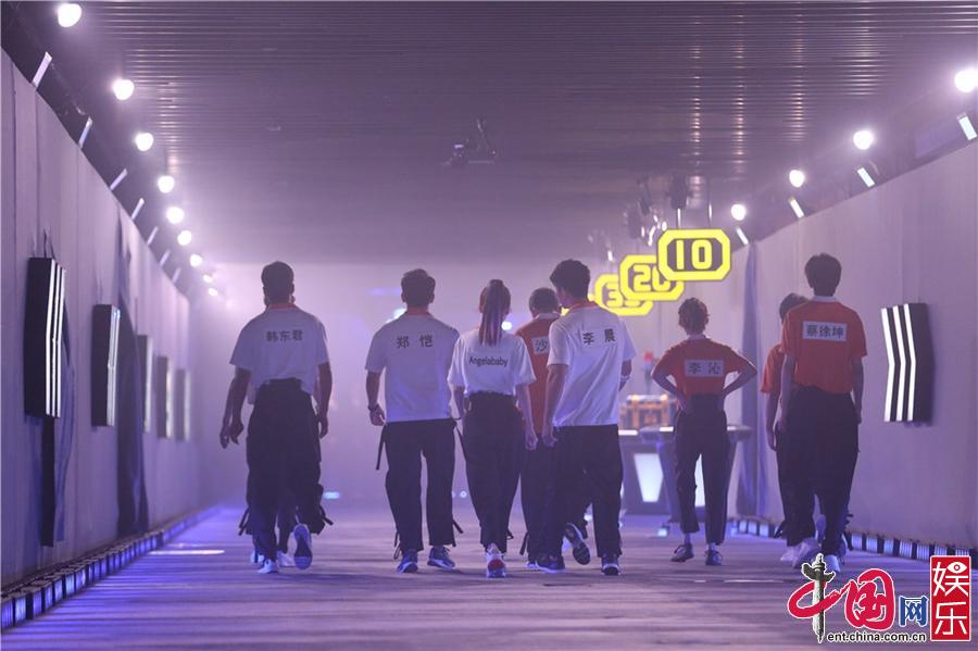 《飞跃吧》迎来“诳言特辑” 全员出动找寻事件真相