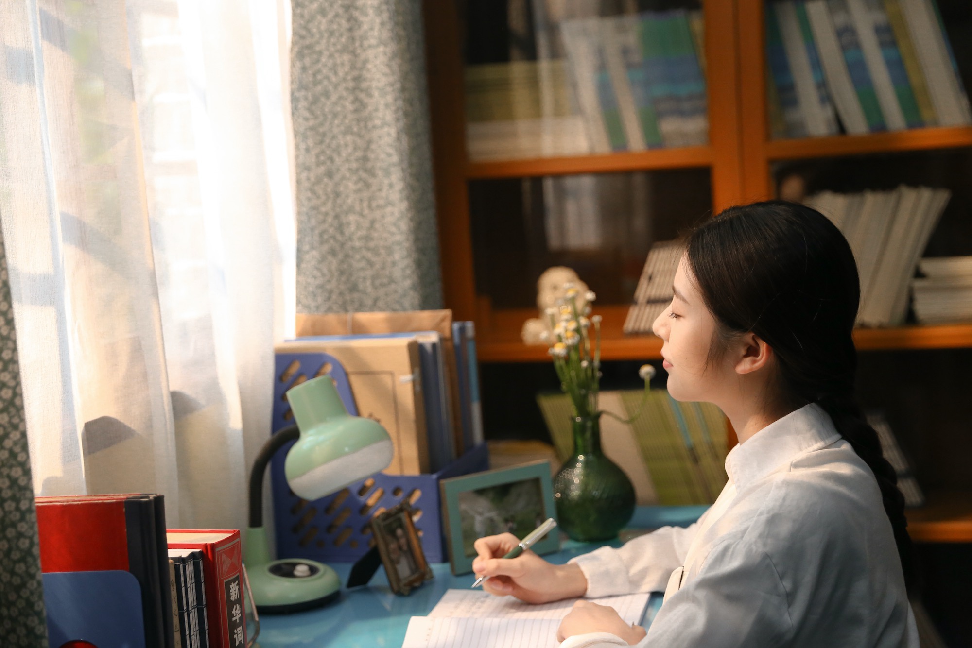 支教老师《潇湘家书》上线 石洁茹荧屏首秀用眼睛讲故事