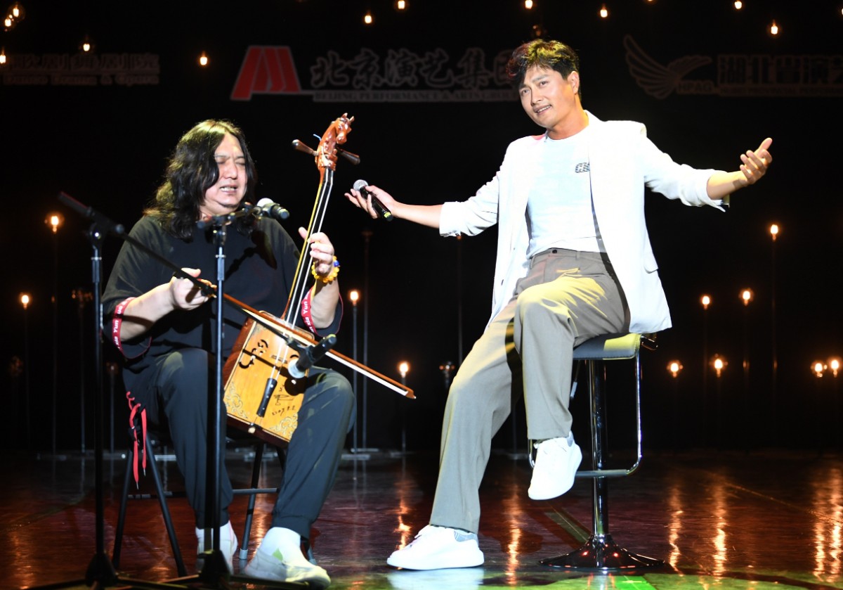 文艺院团尝试“云上”演出，一场直播流量可达上千万，但转化率低成难题