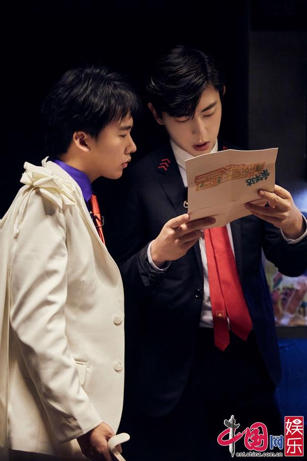 黄明|《密逃2》黄明昊郭麒麟大张伟组团护邓伦