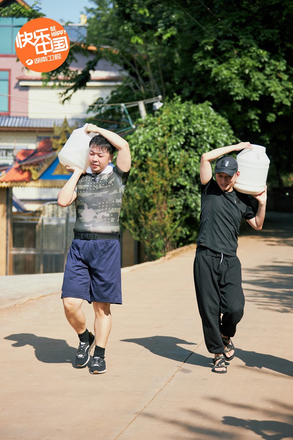 《向往的生活4》快乐家族回忆往事笑泪并存