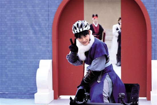 周深|周深谈成长：一直是劳模，心态更淡定