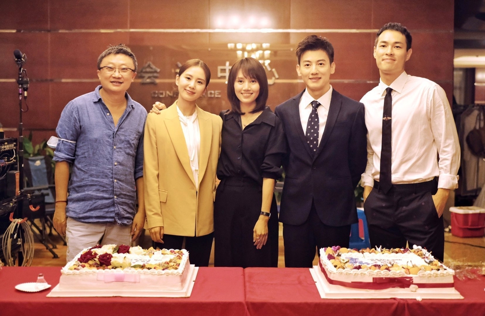 合照|神仙剧组！《流金岁月》刘诗诗袁泉同框