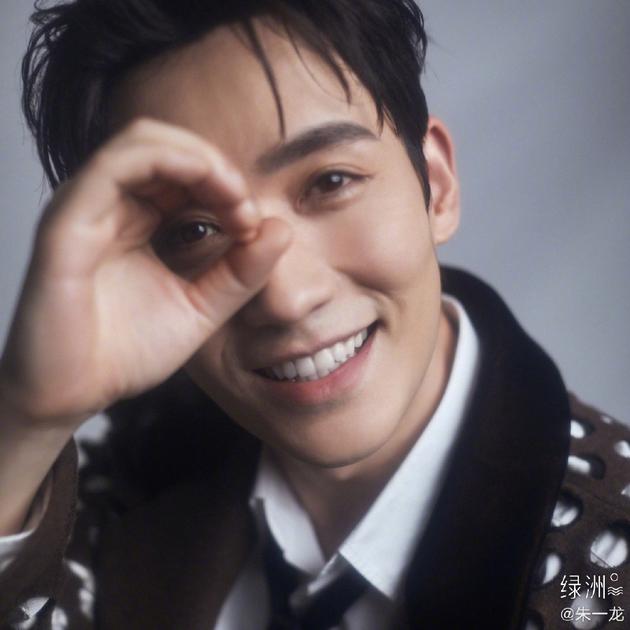 重启之极海听雷|朱一龙晒视频听雷 《重启》铁三角在线约火锅