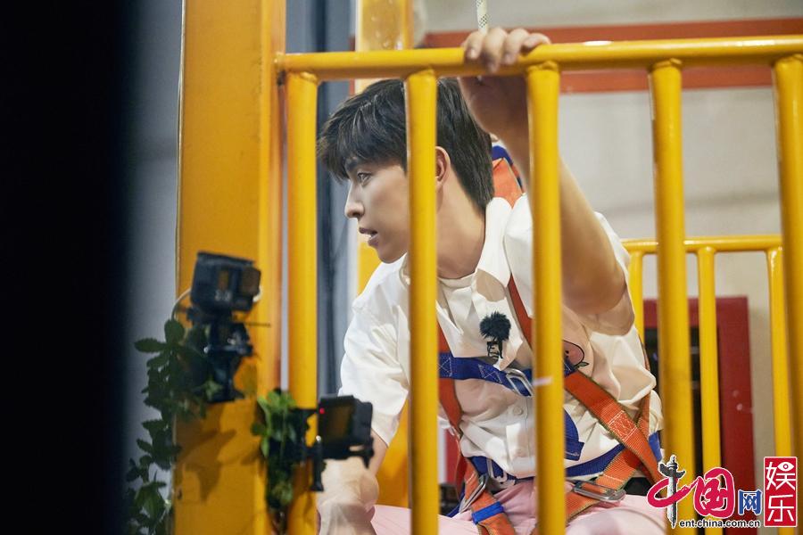 《密室大逃脱2》邓伦黄明昊遇高空挑战