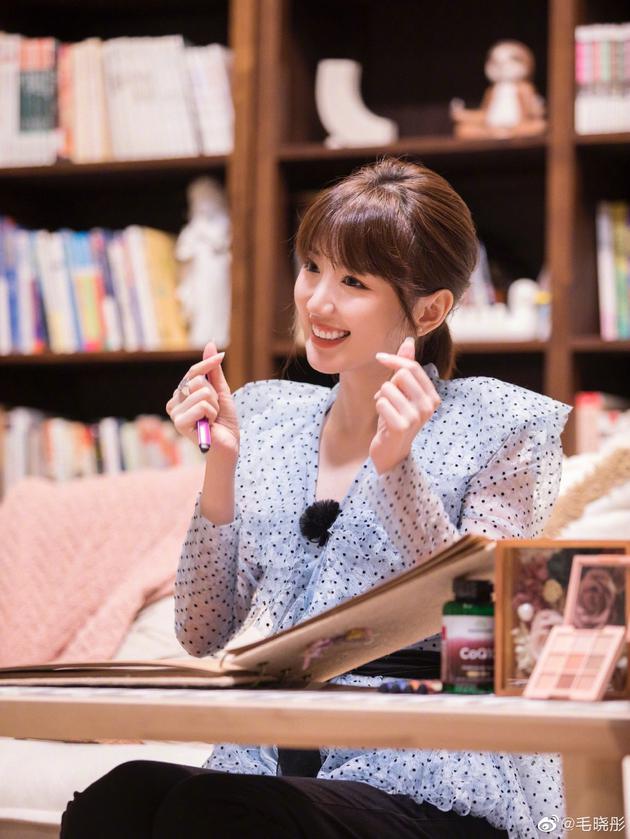 毛晓彤发长文谈《三十而已》：做自己的避风港