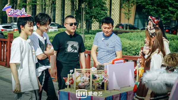 《未知的餐桌》岳云鹏不懂“奥利给” 王琳凯表白偶像