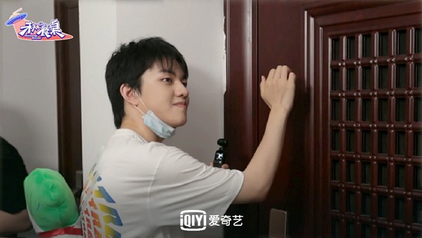 《未知的餐桌》岳云鹏不懂“奥利给” 王琳凯表白偶像