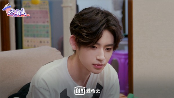 《未知的餐桌》岳云鹏不懂“奥利给” 王琳凯表白偶像