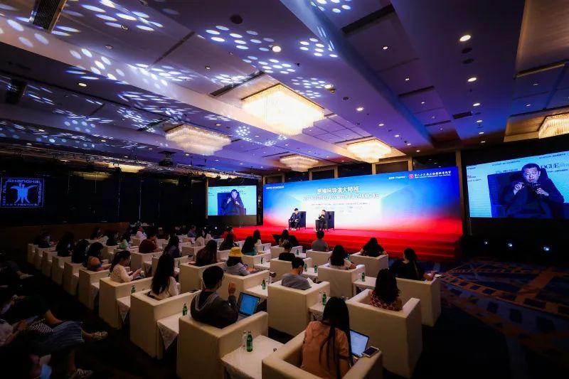 贾樟柯经受上影节“电影学堂”首位嘉宾