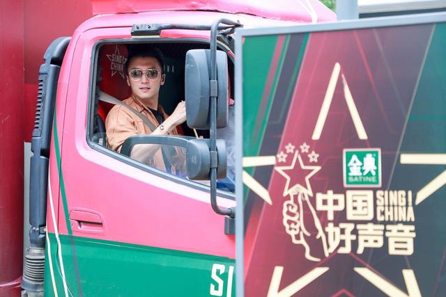 谢霆锋《中国好声音》直播 见证武汉“疫”后重生