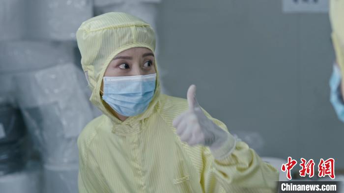 抗疫剧《在一起》反时令拍摄 海清：更能体会逆行者的艰辛