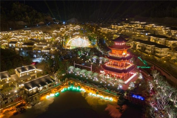 《青春环游记2》传递文化价值 葛仙村出现汉末风韵