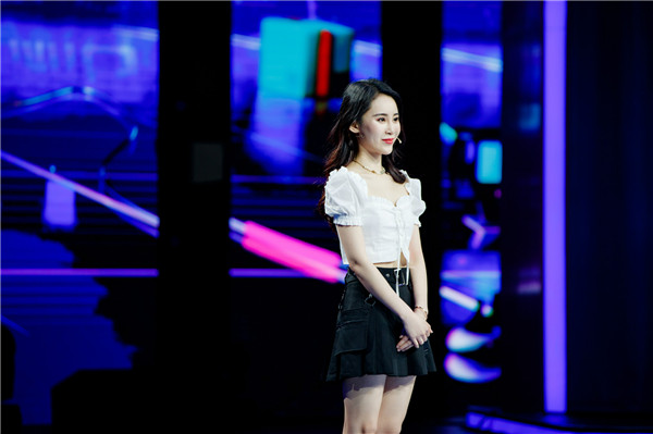 彭小英|《我们签约吧》传递快乐的人生态度引人动情