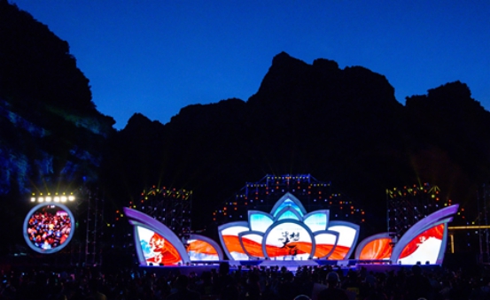 当民歌演出遇上新媒体光影秀 将出现全新魅力