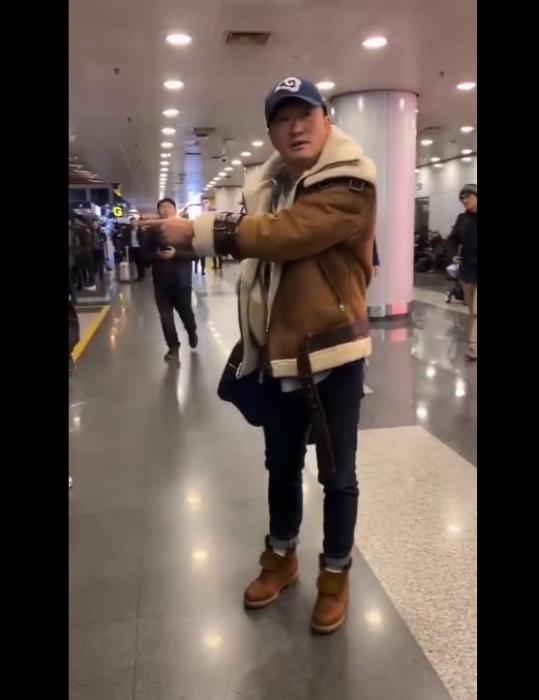 明星|明星代拍，不该拿着“镜头”当令箭