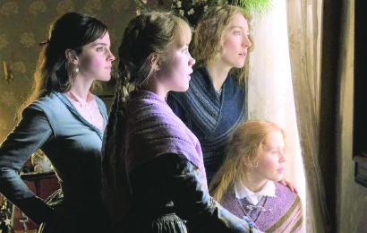 劳里|这一次，终于由女导演拍出了女性成长童话的冷酷内核