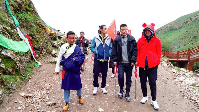 《极限挑战宝藏行》开启甘南之旅 岳云鹏篝火表演引期待