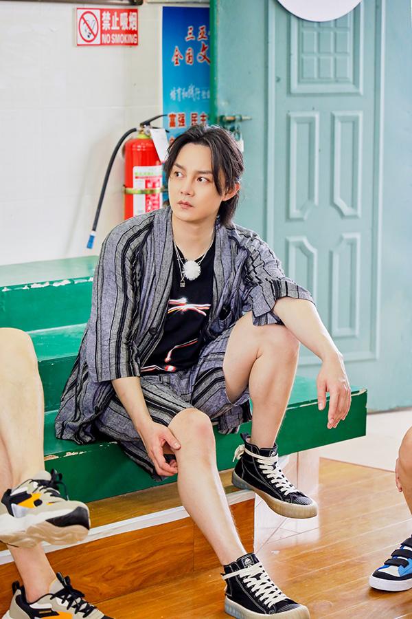 《完美的夏天》全员化身代课教师 尹正惊喜加盟