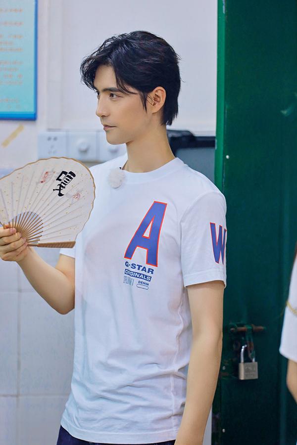 《完美的夏天》全员化身代课教师 尹正惊喜加盟