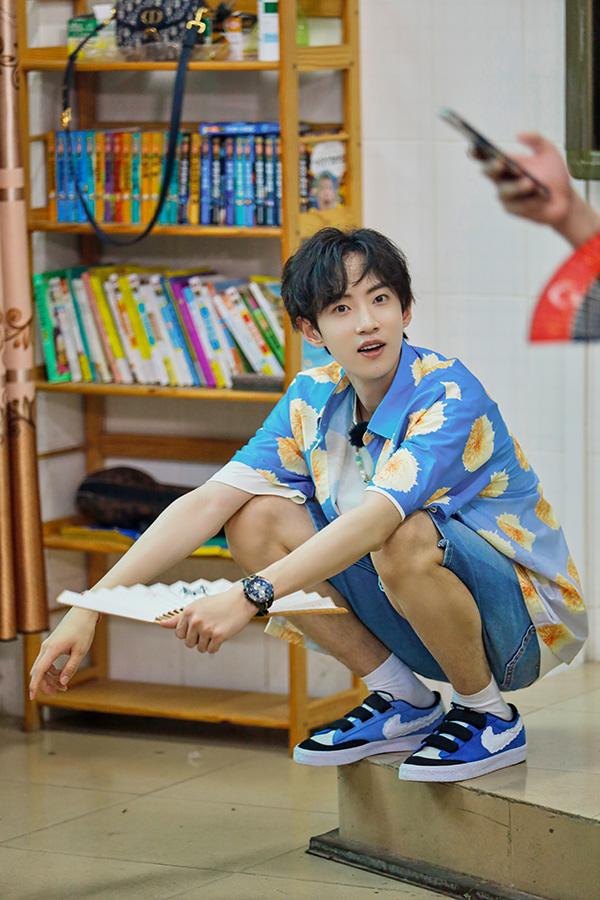 《完美的夏天》全员化身代课教师 尹正惊喜加盟