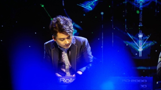 流行钢琴家空降《酷狗星乐坊》与歌迷共赴浪漫秋日大抵会