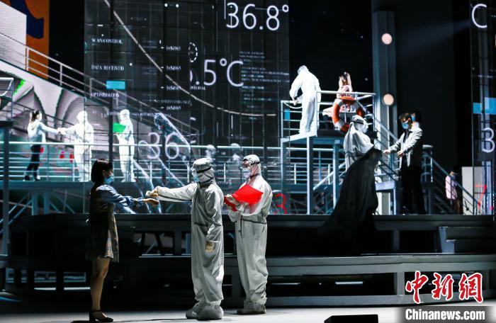 天津人艺《生死24小时》首登国家大剧院 再现津沽抗疫史诗