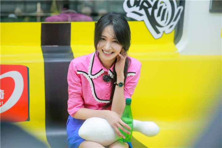 《潮玩人类在哪里》吴亦凡献唱《大碗宽面》