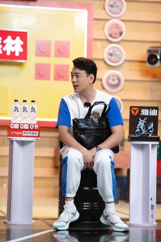 王耀庆多档综艺霸屏 与虞书欣互动笑点满满