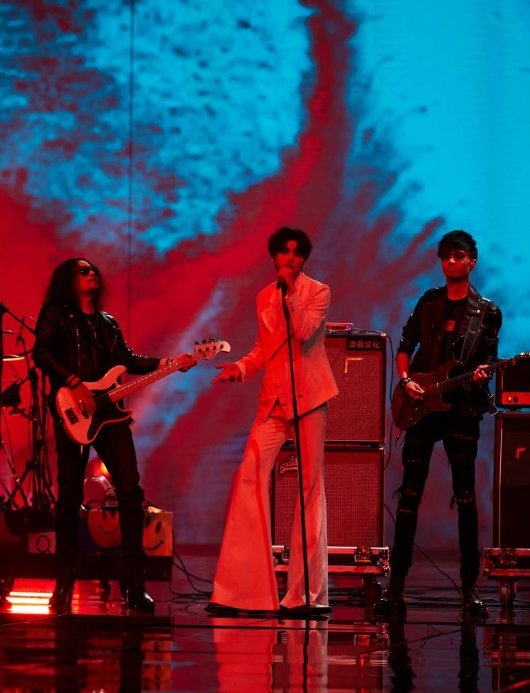 蔡徐坤将传统乐器与流行音乐完美连系 呈现舞台震撼毕竟