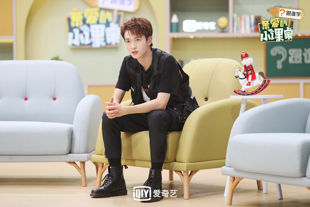 《亲爱的小课桌》热播 叶一茜分享自家经历