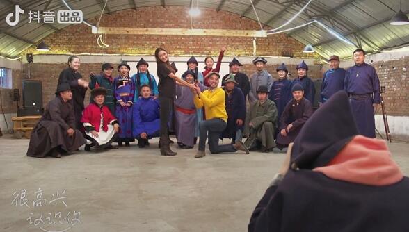 《很开心认识你》王源体验真实草原生活 现场清唱《骄傲》